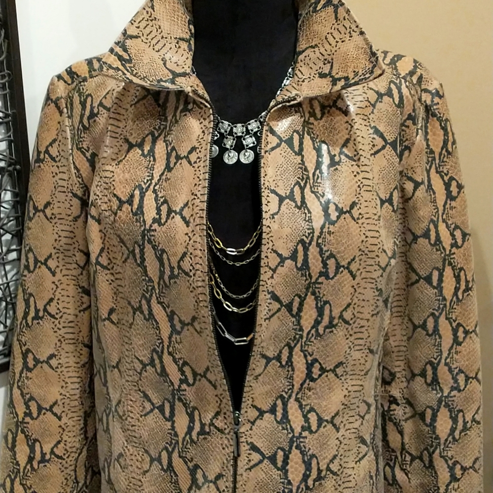 Ladies Authentic Leather Jacket - image 4